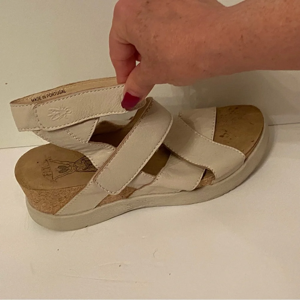 FLY LONDON SHOES WEDGE SANDAL CREAM LEATHER ANKLE STRAPS CORK SIDES Size 40 9.5